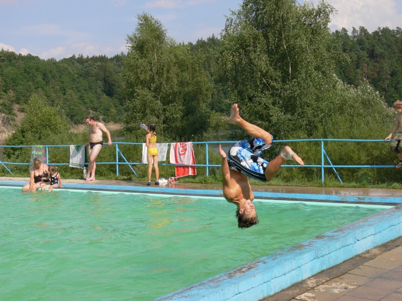 mf060730088.jpg